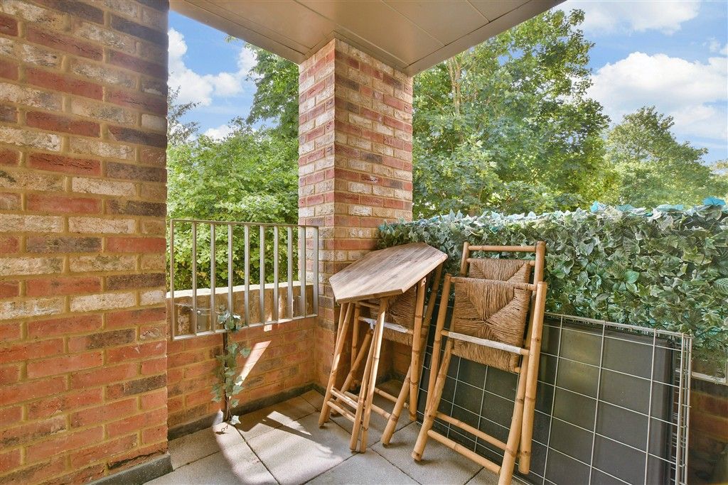 Property photo 1 of 8 Balcony / Terrace