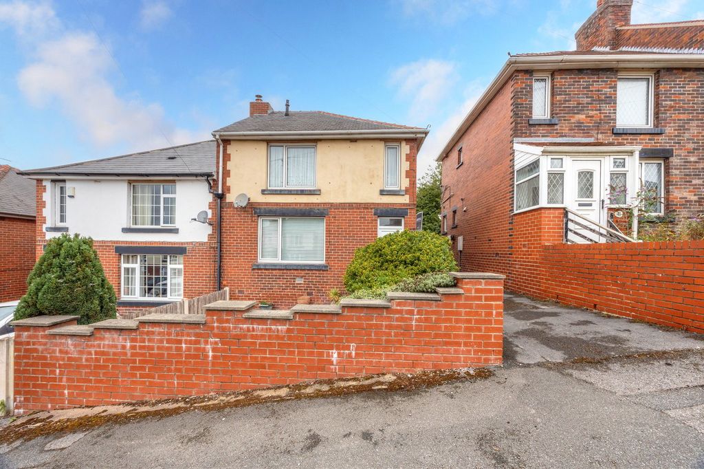 Property photo 1 of 16
