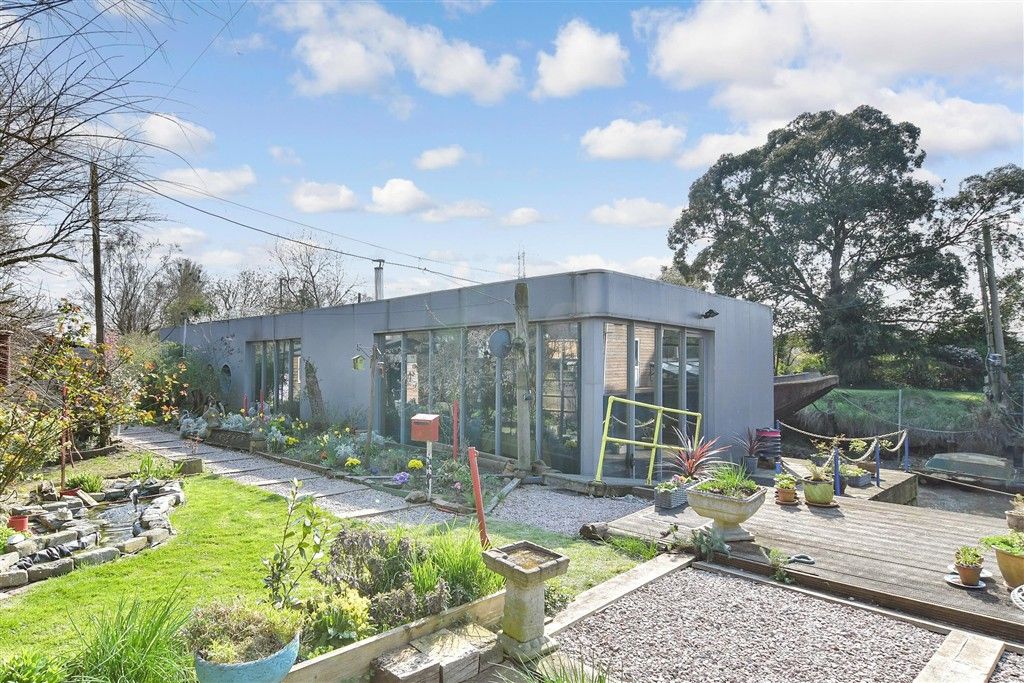 Property photo 1 of 10 External (Web)