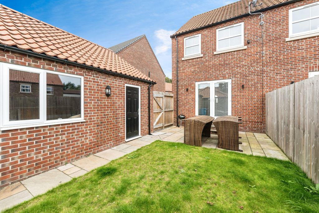Additional image 12 of 3 bed semi-detached house for saleAire Close, Rawcliffe, Goole DN14
