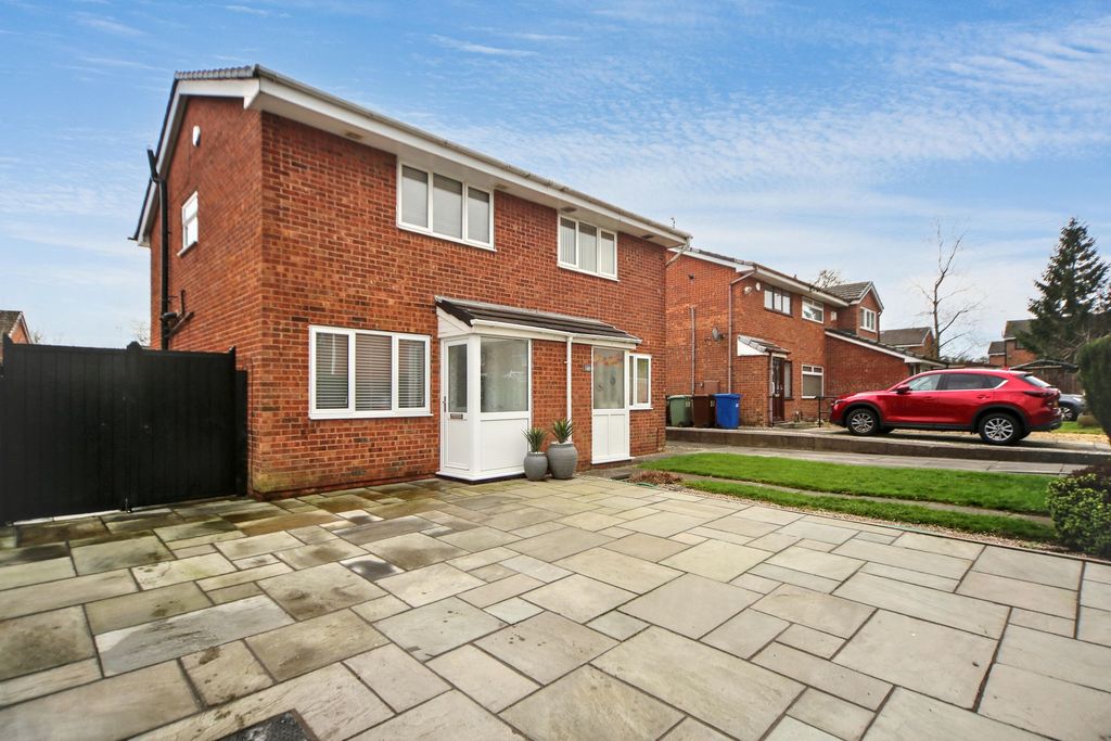 Property photo 1 of 18