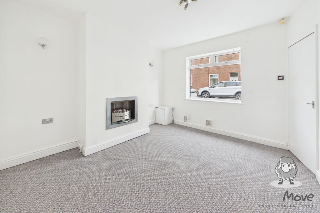 Property photo 2 of 13 11