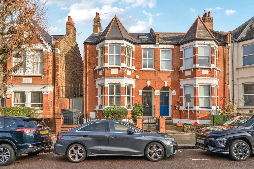 Property photo 2 of 20 Picture No. 32