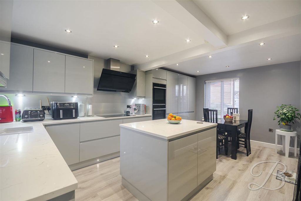 Property photo 2 of 37 Ccltd-21.Jpg