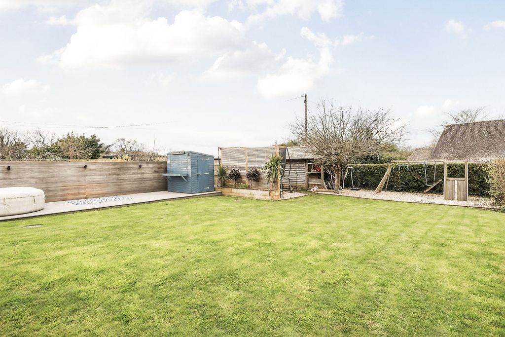 Property photo 3 of 22