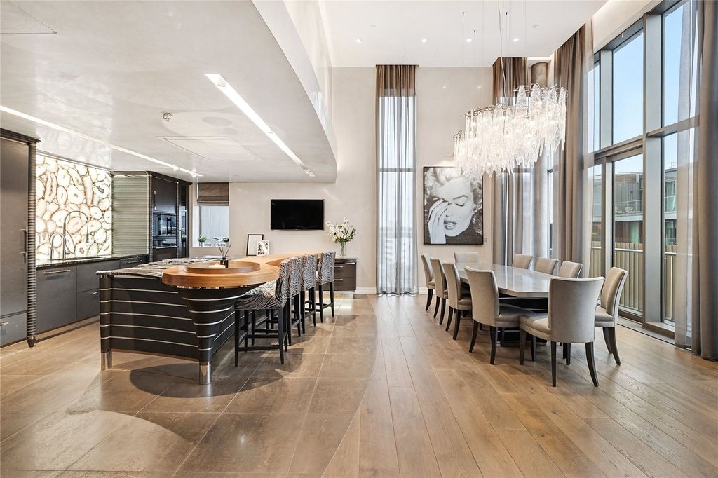 Property photo 2 of 18 Kitchen-Dinning Room