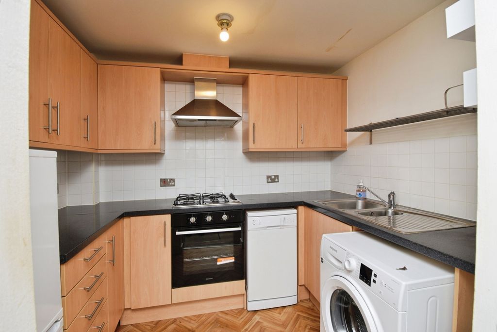 Property photo 3 of 17 Photo