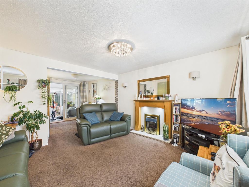 Property photo 3 of 38 Cam03604G0-Pr0186-Still001.Jpg