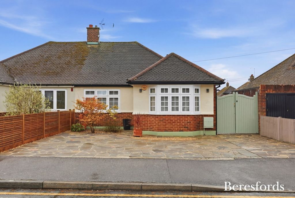 Property photo 1 of 17 Front