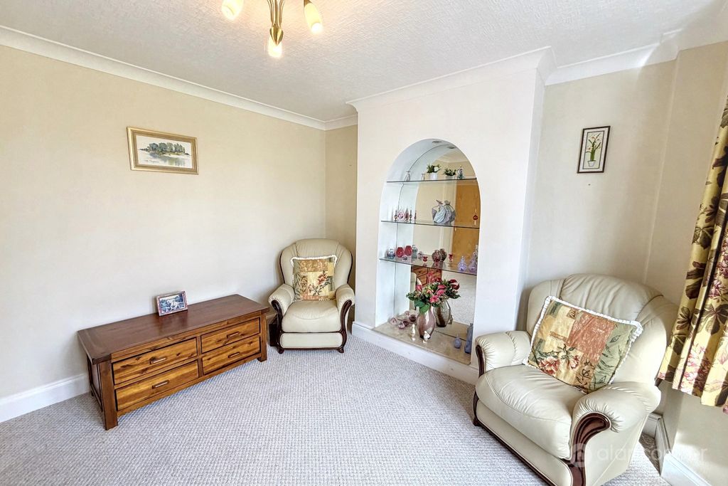 Property photo 3 of 17 5048284