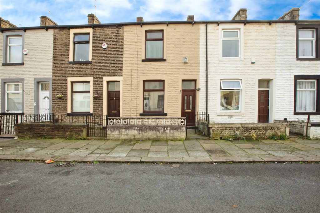Property photo 1 of 14 Picture No. 16
