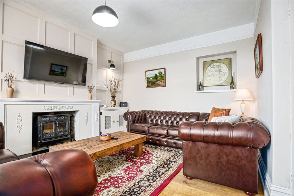 Property photo 2 of 41 Picture No. 13