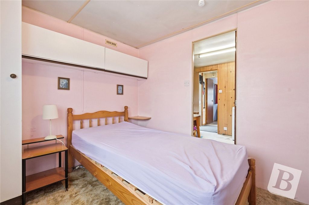 Property photo 1 of 11 Bedroom