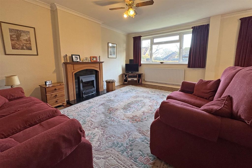 Property photo 2 of 13 Img_5528.Jpg