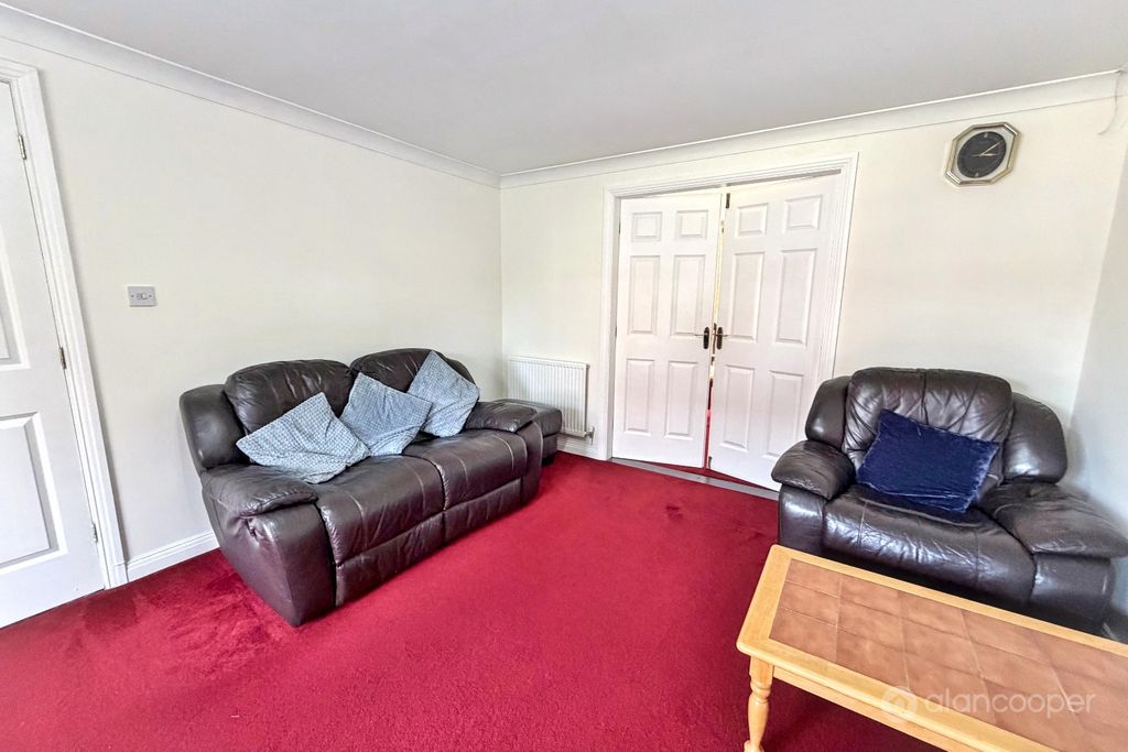 Property photo 3 of 12 5180654