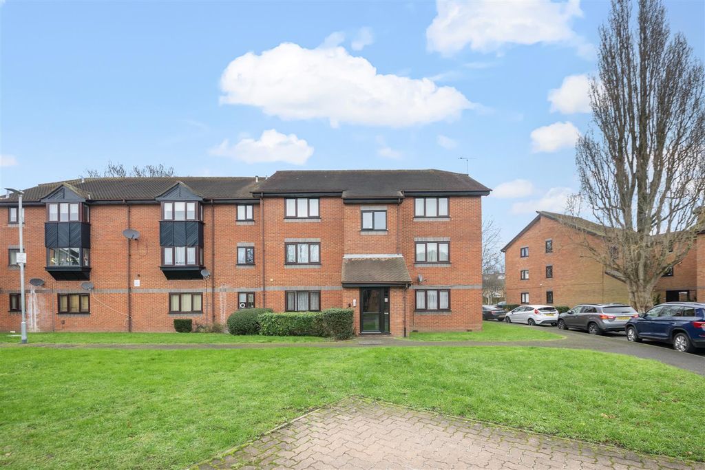 Property photo 1 of 8