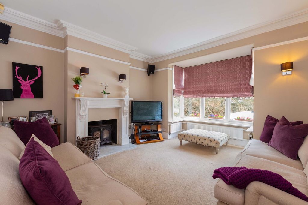 Property photo 3 of 25