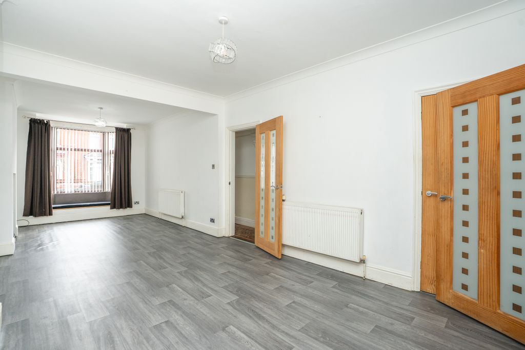 Property photo 2 of 14 19Cecilavenue8