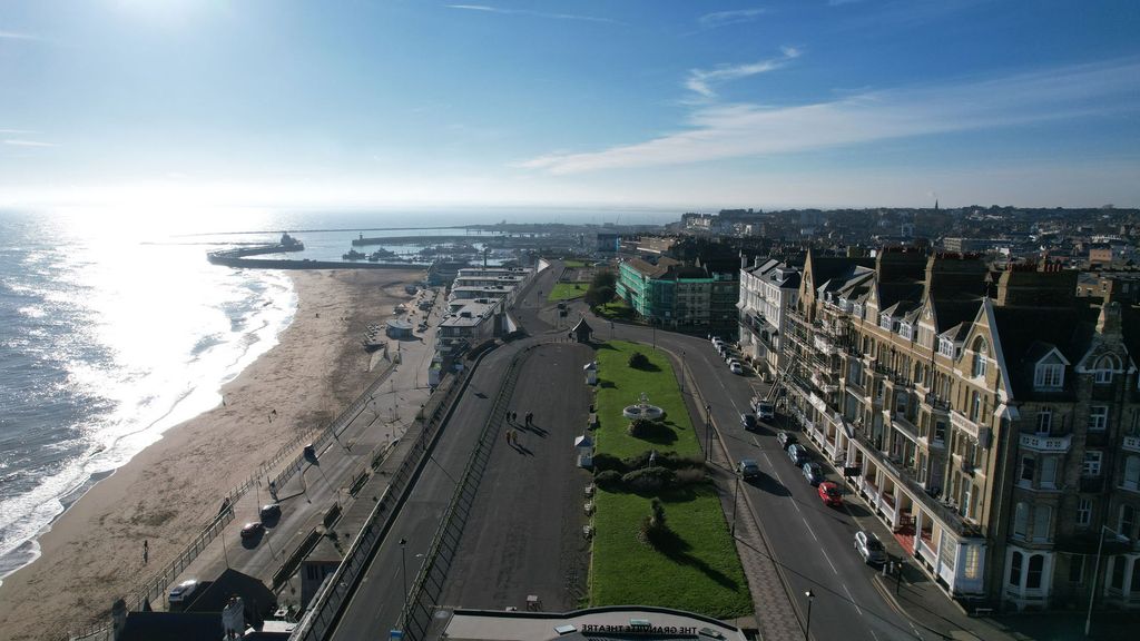 Property photo 1 of 26