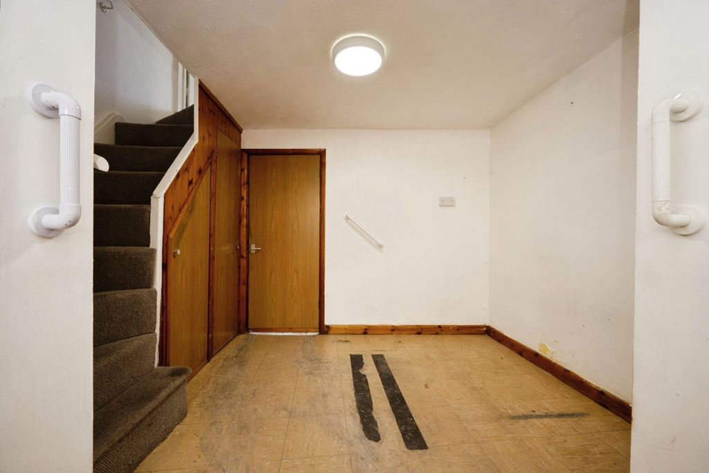 Property photo 3 of 15 Dining Room