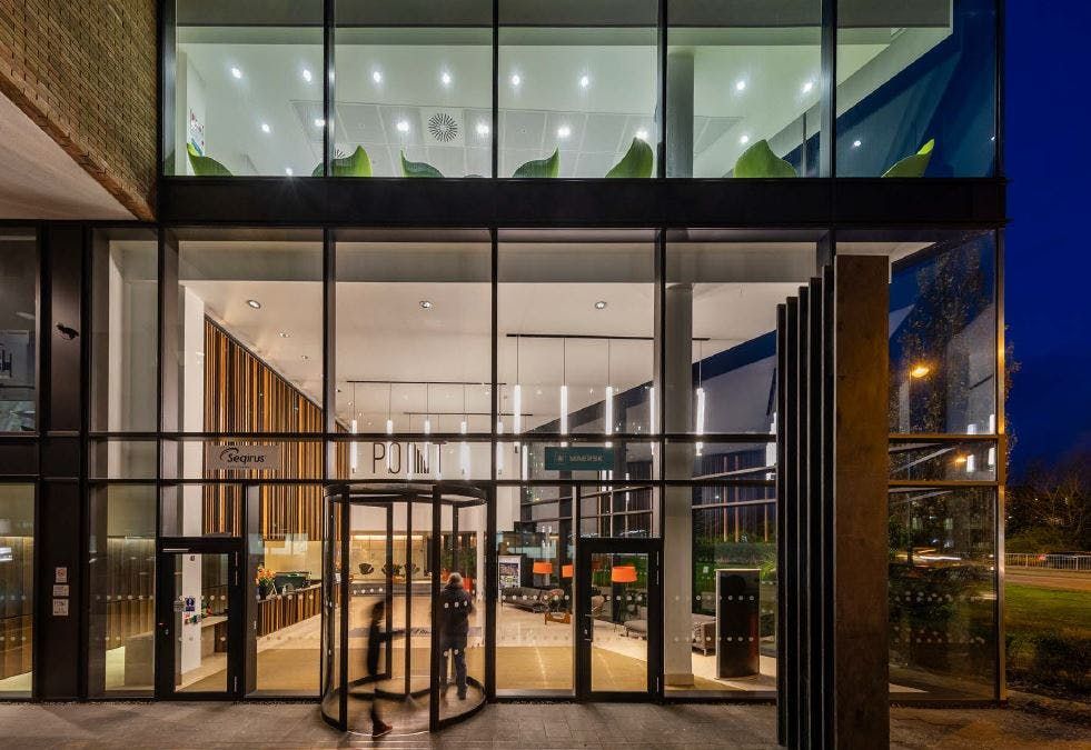 Property photo 3 of 4 Point Recep.Jpg