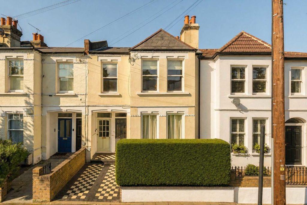 Property photo 1 of 8