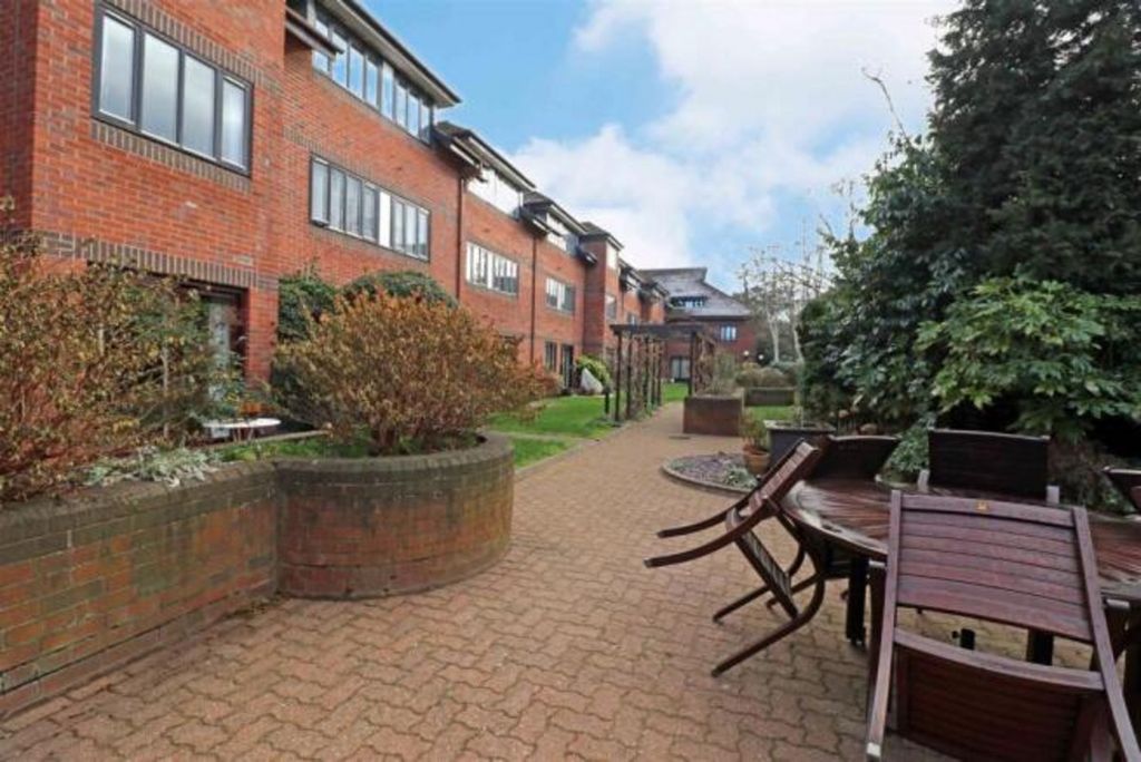 Property photo 1 of 10