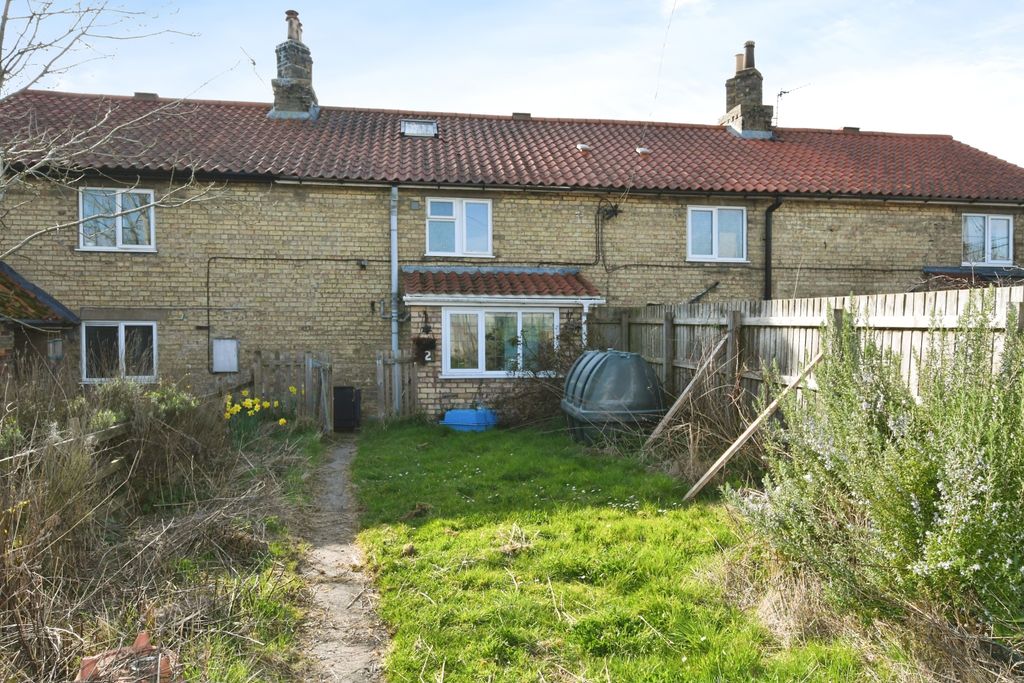 Property photo 1 of 8 Outside
