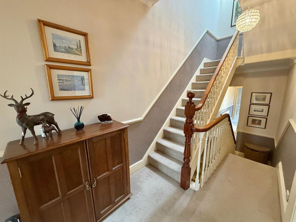 Additional image 15 of 7 bed semi-detached house for saleVictoria Road, Macclesfield SK10