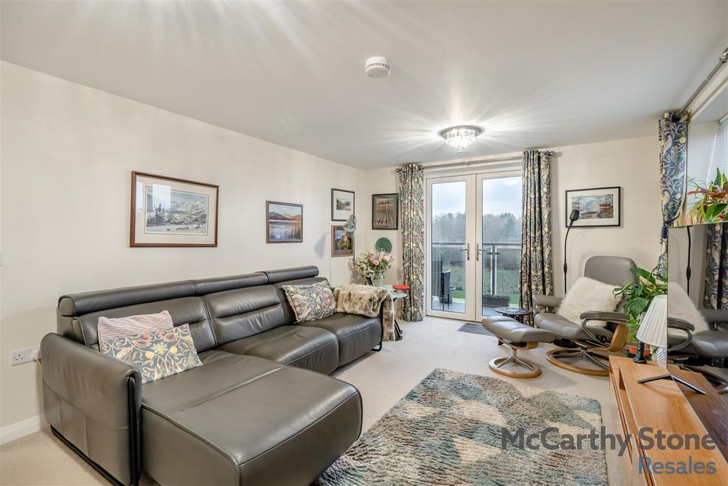 Property photo 2 of 23 8636061-Interior03.Jpg