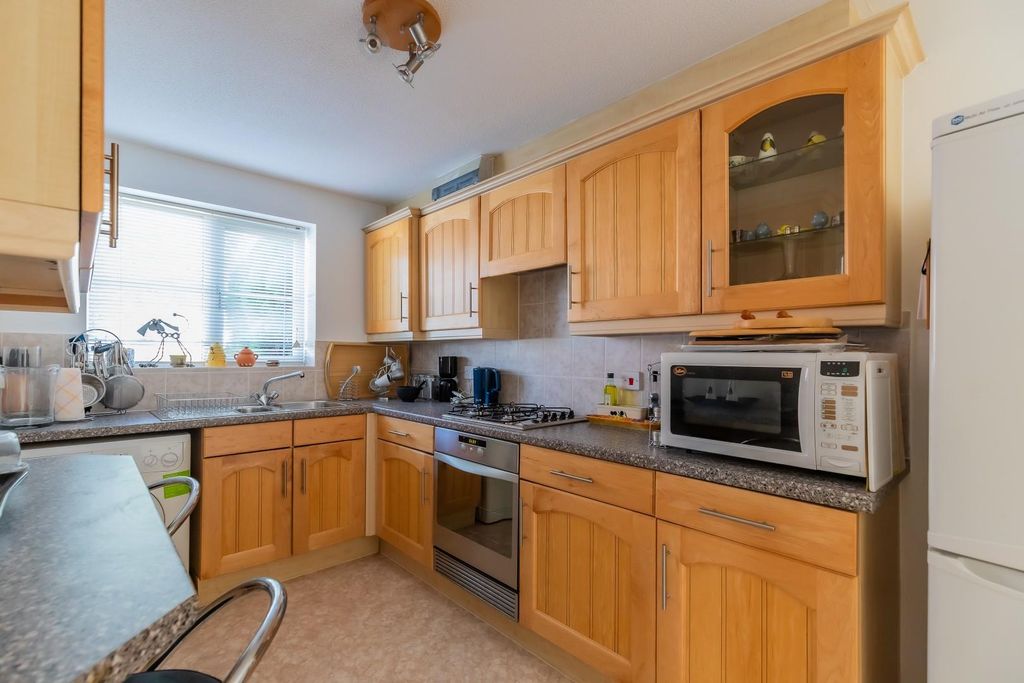Property photo 3 of 22 Kitchen