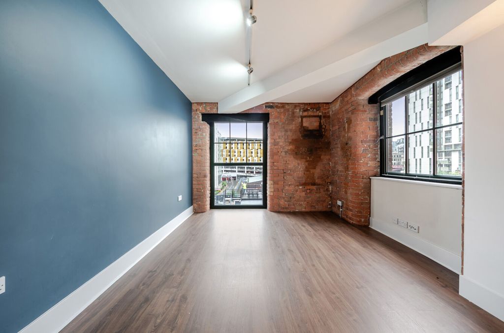 Property photo 2 of 15 1530052-15-1A1301...