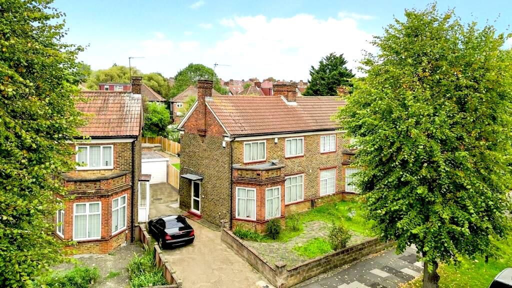 Property photo 1 of 9 Outside