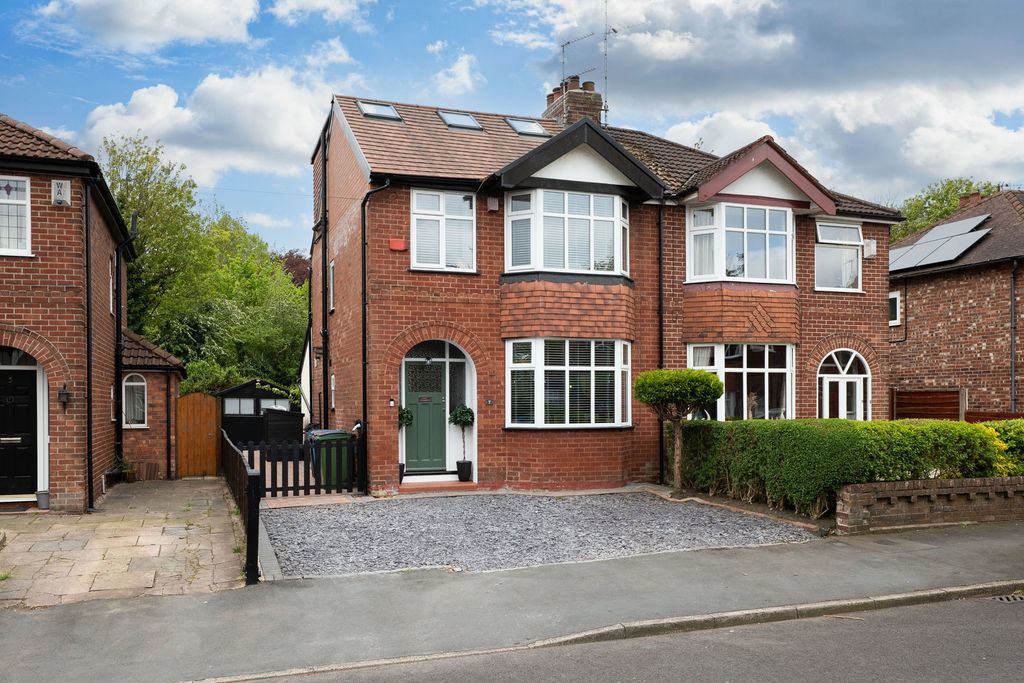 Property photo 2 of 32