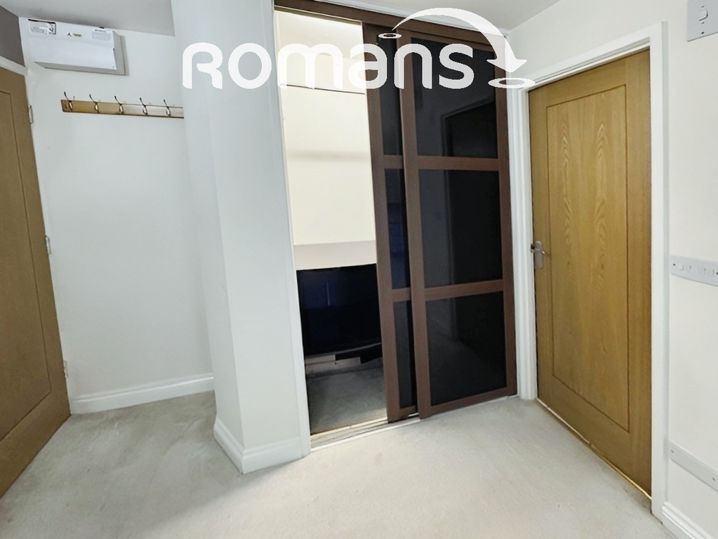 Property photo 3 of 9 6