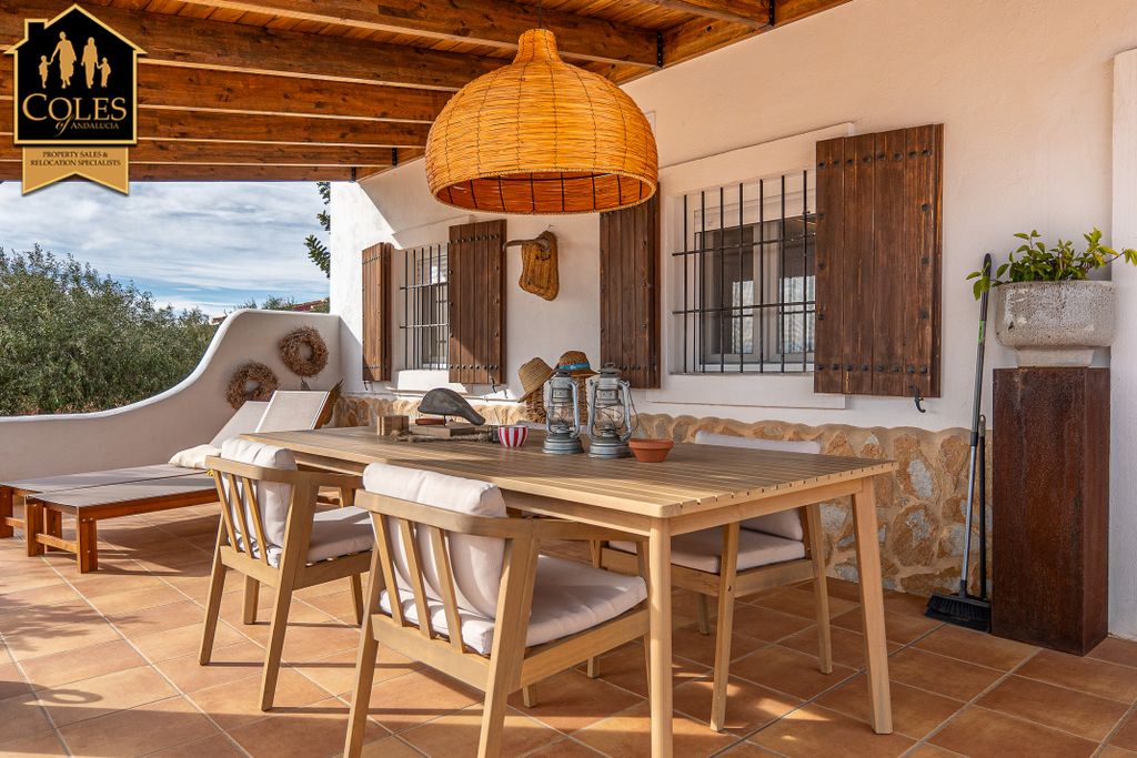 Property photo 2 of 41