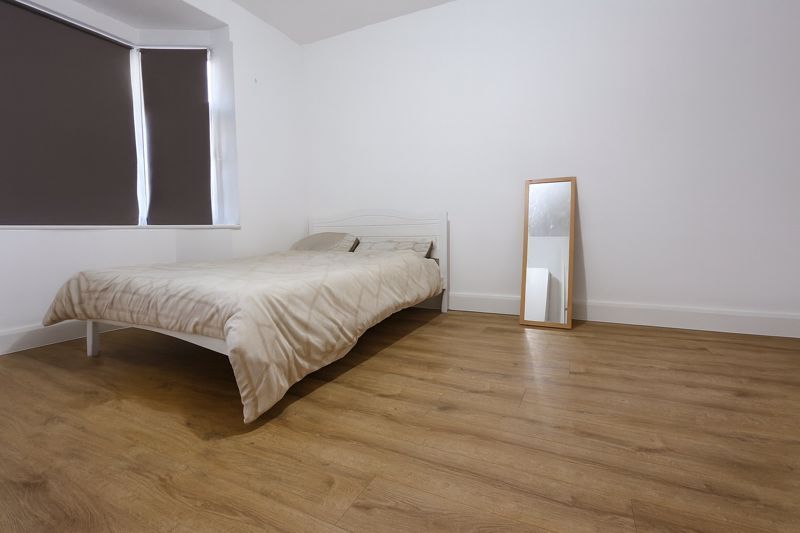 Property photo 3 of 9 Photo 8