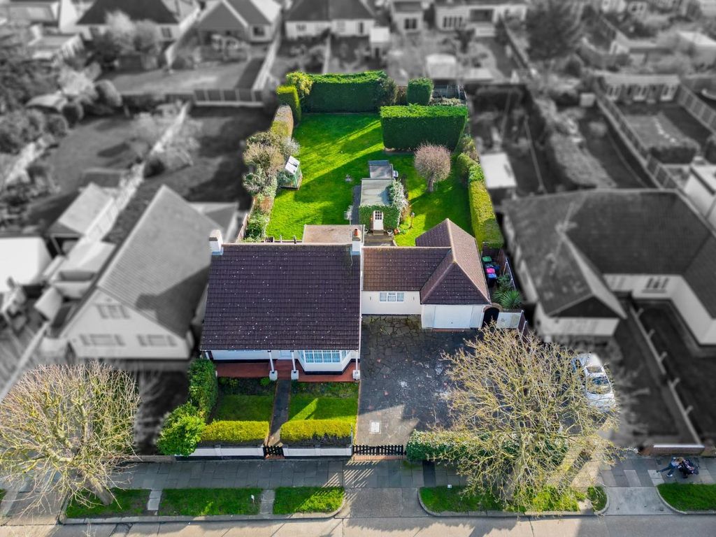 Property photo 2 of 30