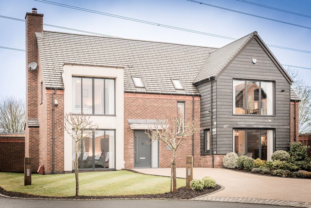 Property photo 1 of 62