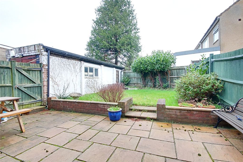 Property photo 2 of 22 Picture No. 18