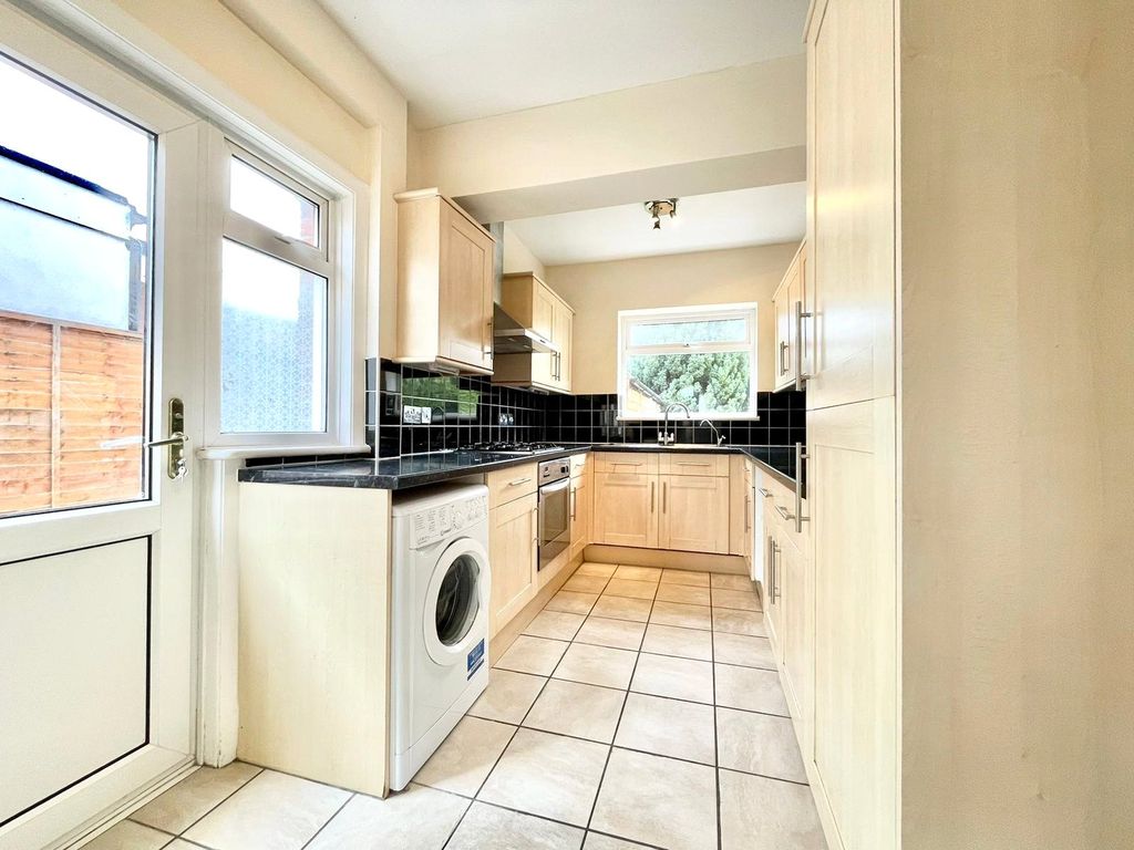 Property photo 3 of 10 Picture No. 19