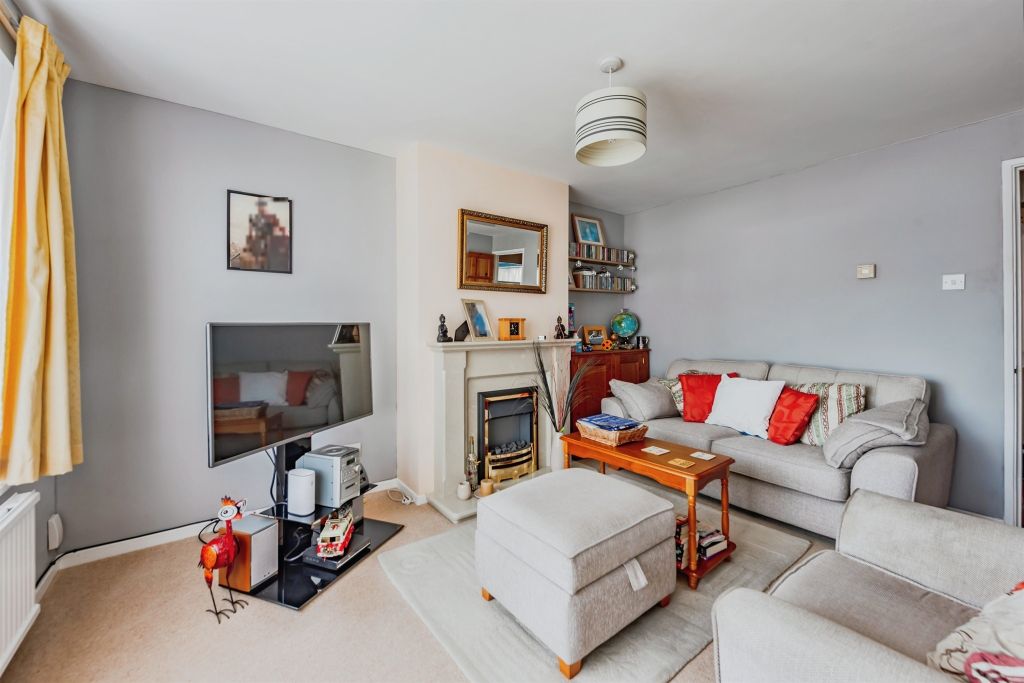 Property photo 2 of 14