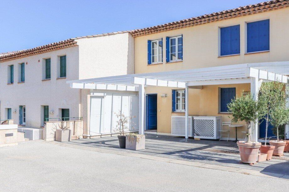 Property photo 1 of 5 Port Grimaud - Semi-Detached House In A Secured Residence