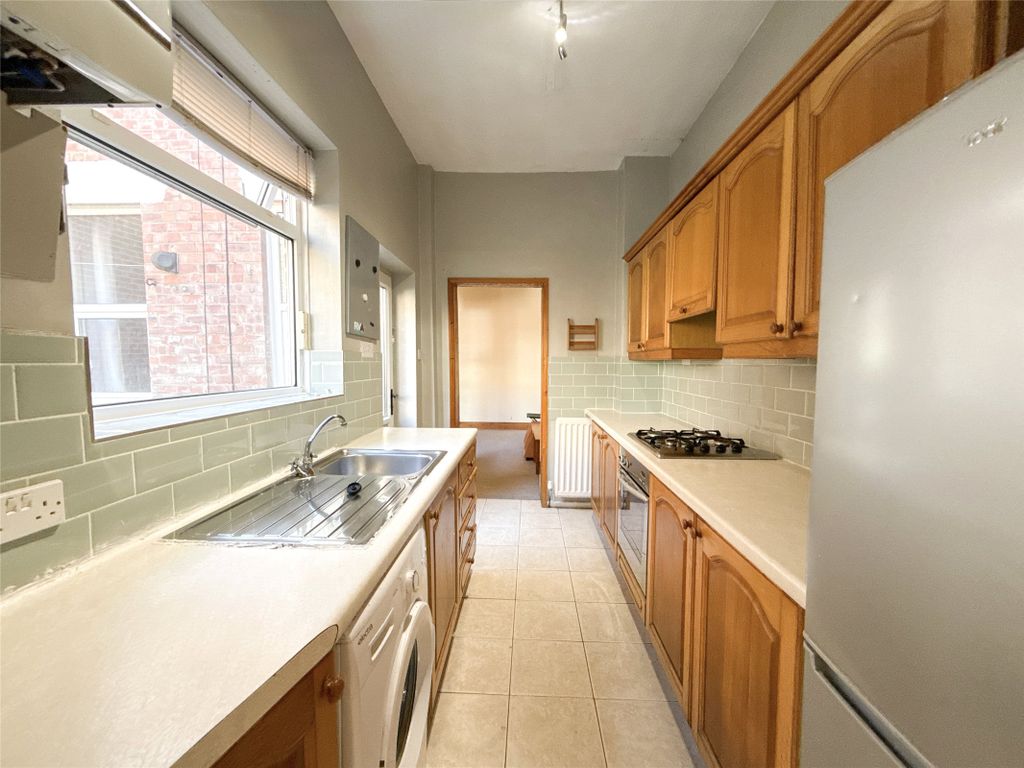 Property photo 2 of 16 Kitchen