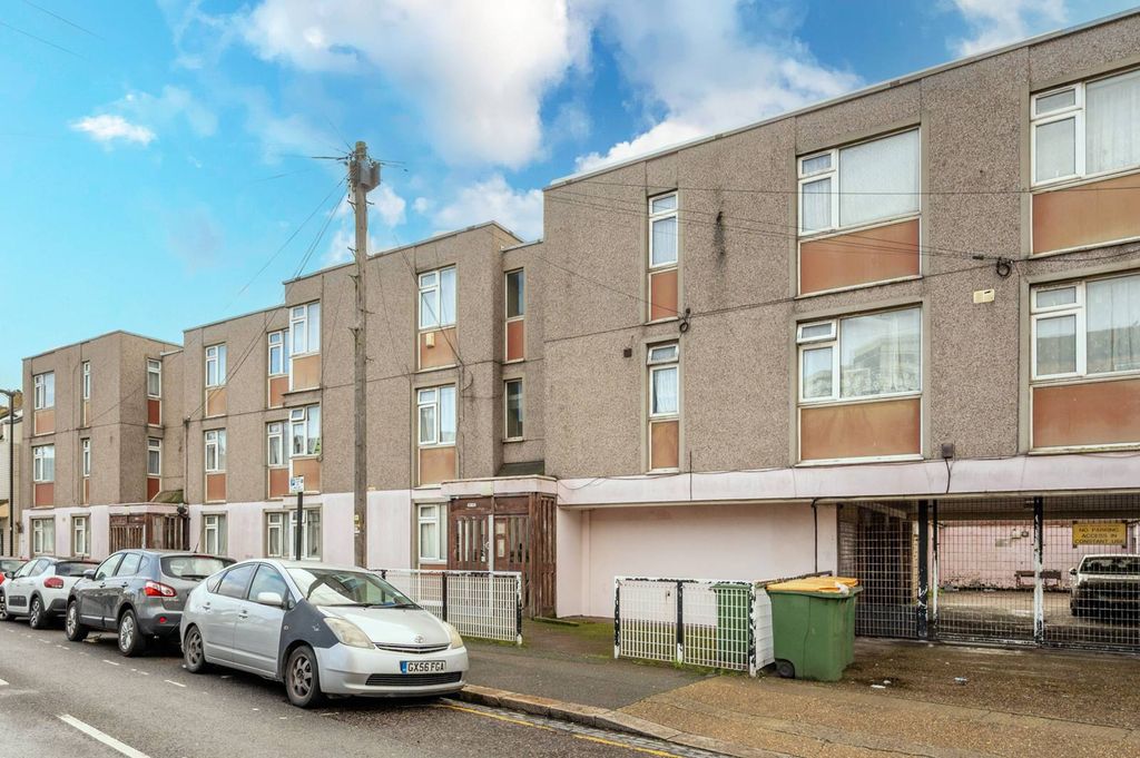 Property photo 2 of 2