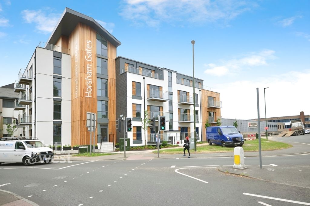 Property photo 1 of 12 1228Ca06-Fro