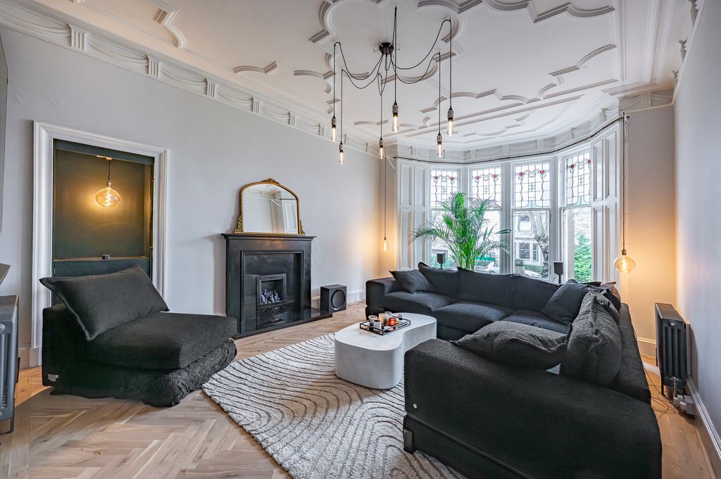 Property photo 3 of 48