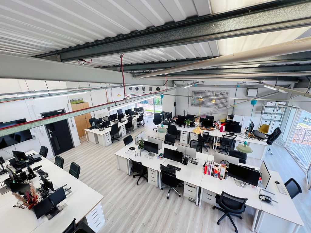 Property photo 1 of 10 3 Office 5.Jpg