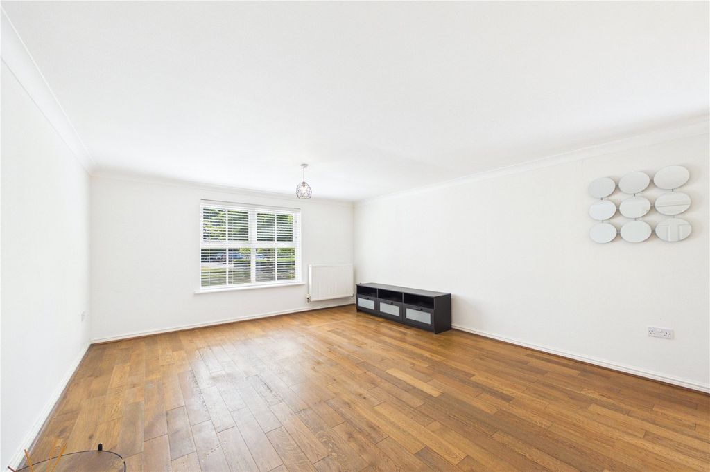 Property photo 2 of 11 Picture No. 04