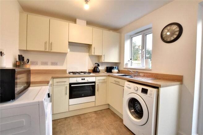 Property photo 3 of 8 Kitchen